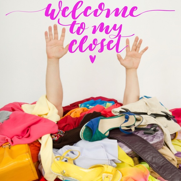 Meet your Posher, Stephanie - Picture 1 of 6